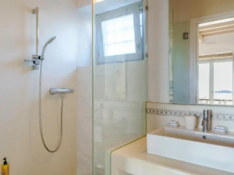 1 Bedroom Suite