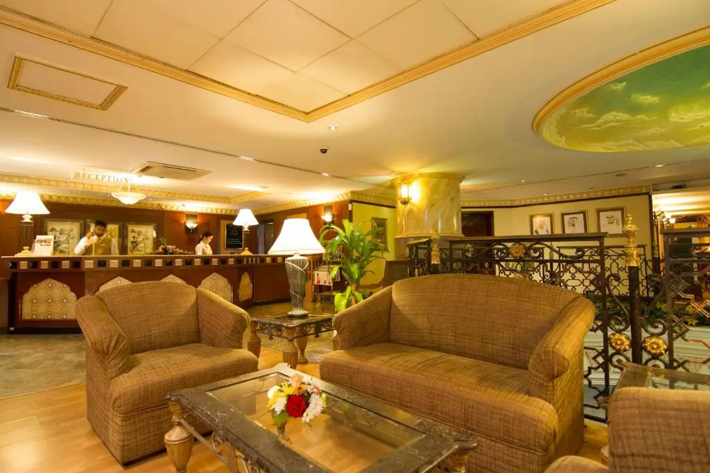 Lobby & Reception