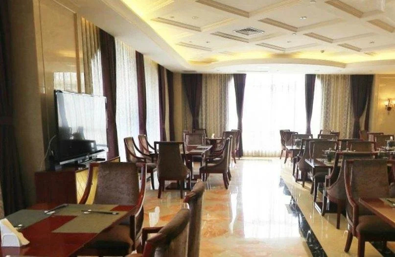 Food & Beverage