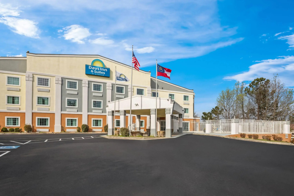 Days Inn & Suites by Wyndham Union City