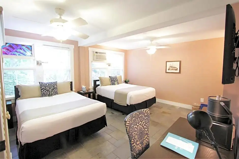 Deluxe Quadruple room