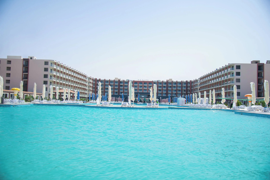 Rewaya Majestic Resort — Hurghada, Red Sea