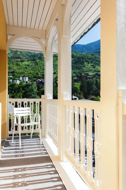 Balcony & Terrace