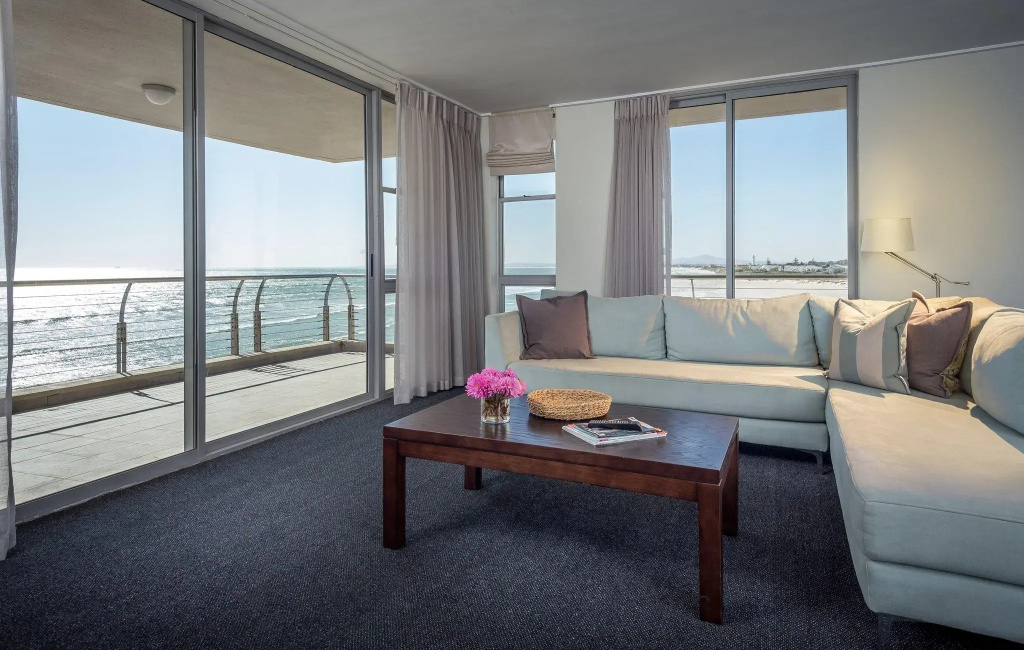 Lagoon Beach Hotel & Spa - Général