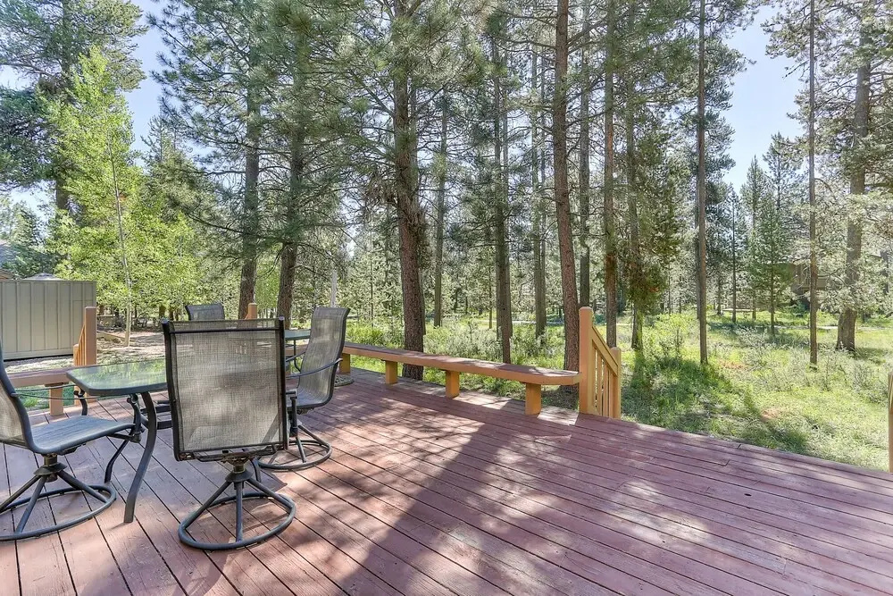 3 Mt Baker Peaceful Lodge Style Home with Private Hot Tub and BBQ on the Patio by RedAwning
