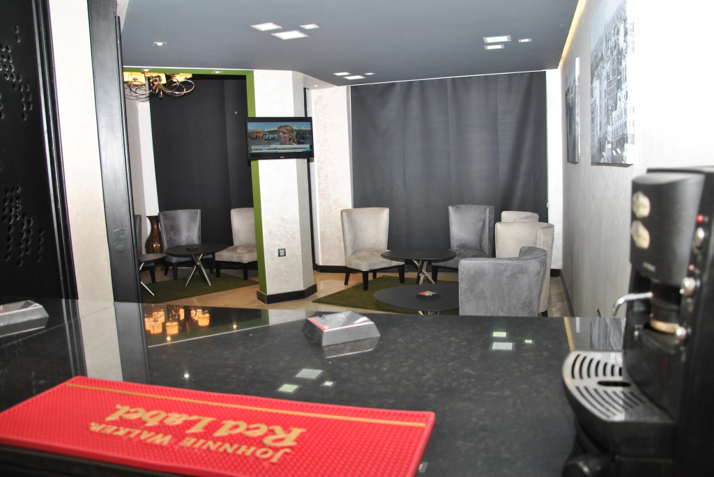 Lobby & Reception