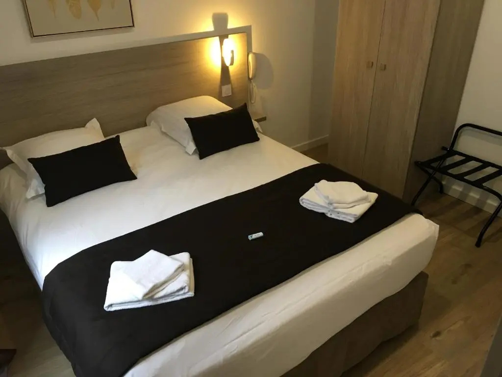Hotel Le Biarritz - Vichy - Chambres