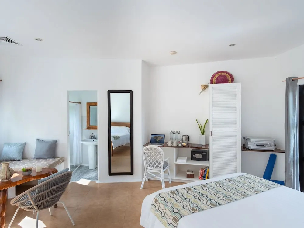 Deluxe room with ocean view