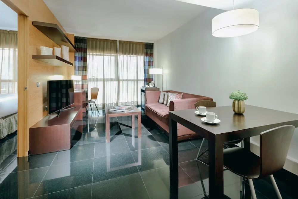 Hesperia Fira Aparthotel - Chambres