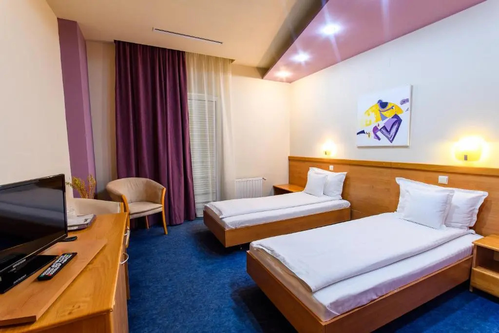 Standard Double room (full double bed)