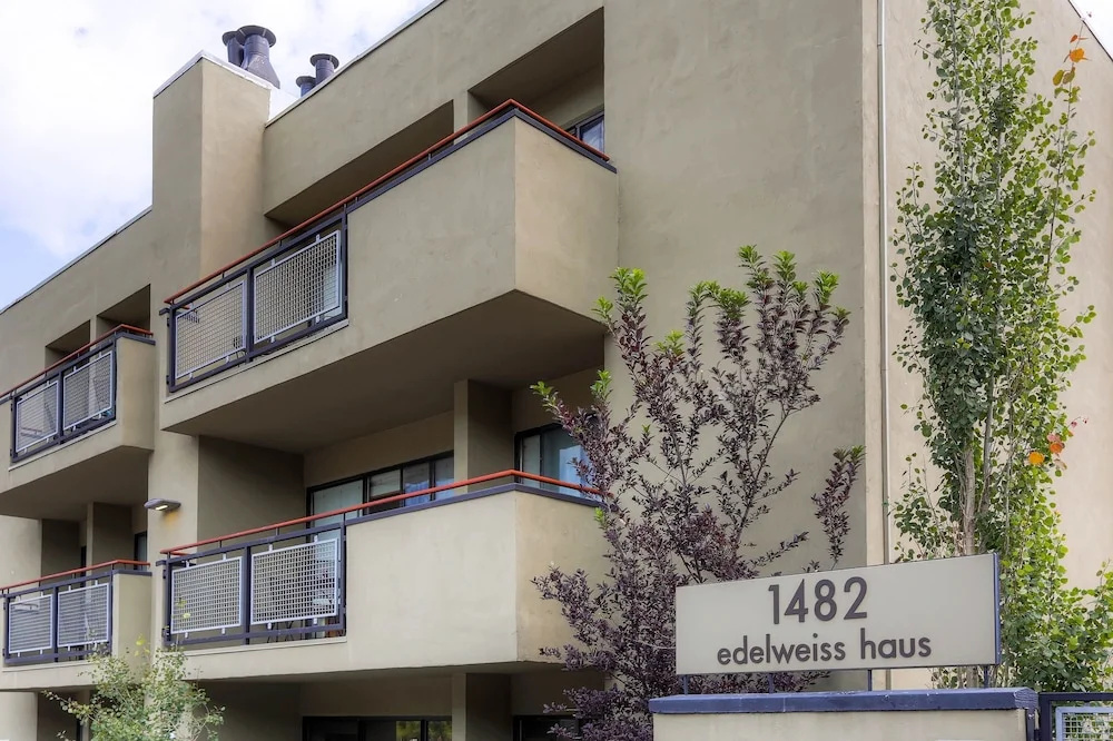 Edelweiss Haus 204a 1 Bedroom Condo by RedAwning