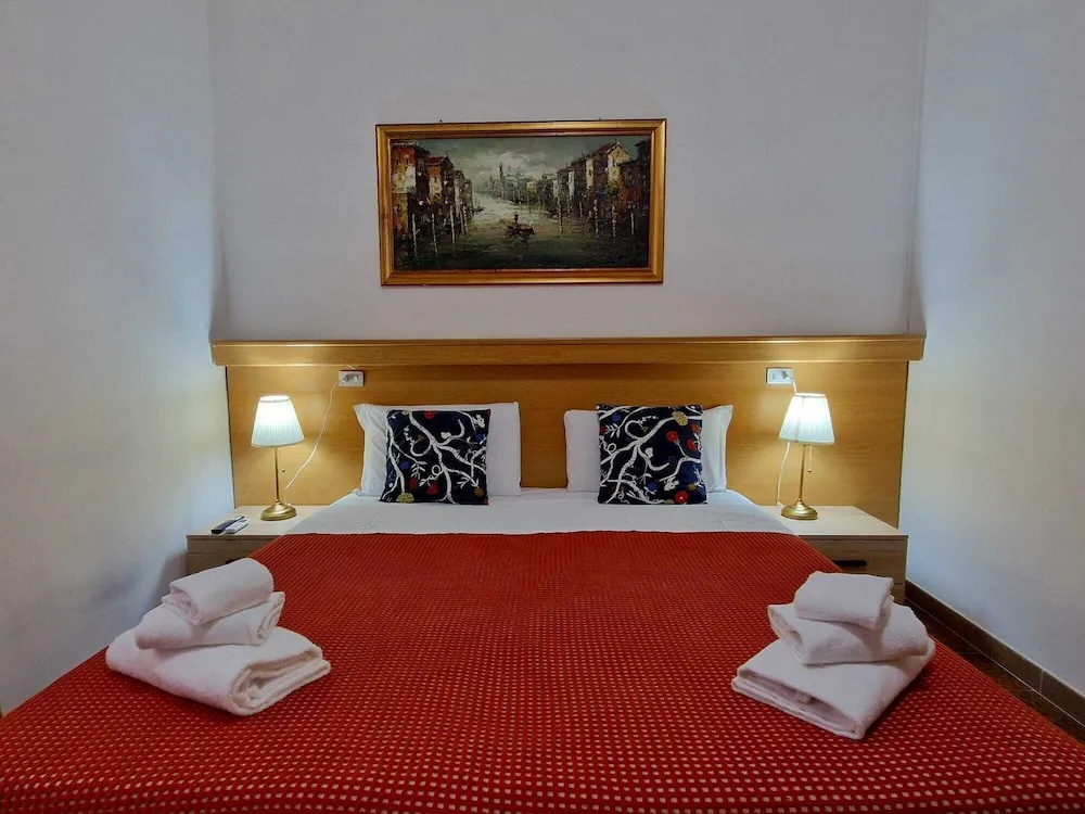 Economy room