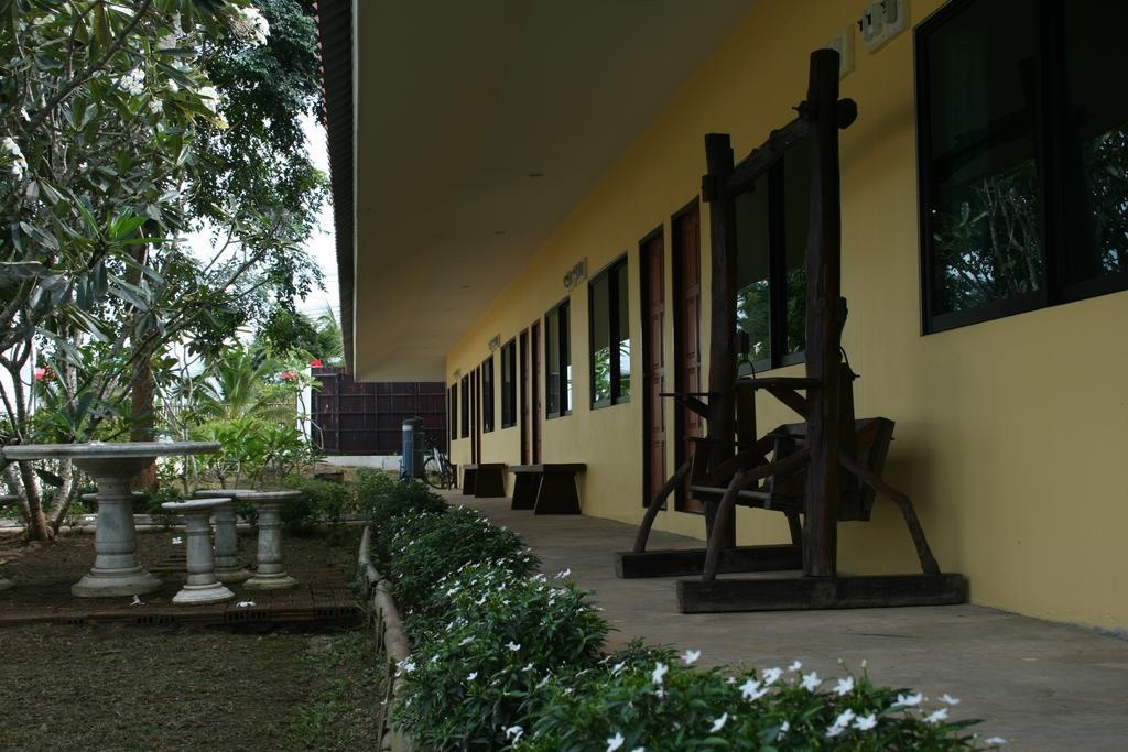 Ban Phraya Lanna Rimnam in Ban Nong Bua
