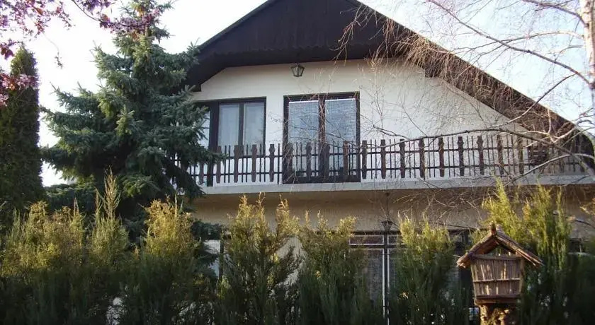 Sunny Villa