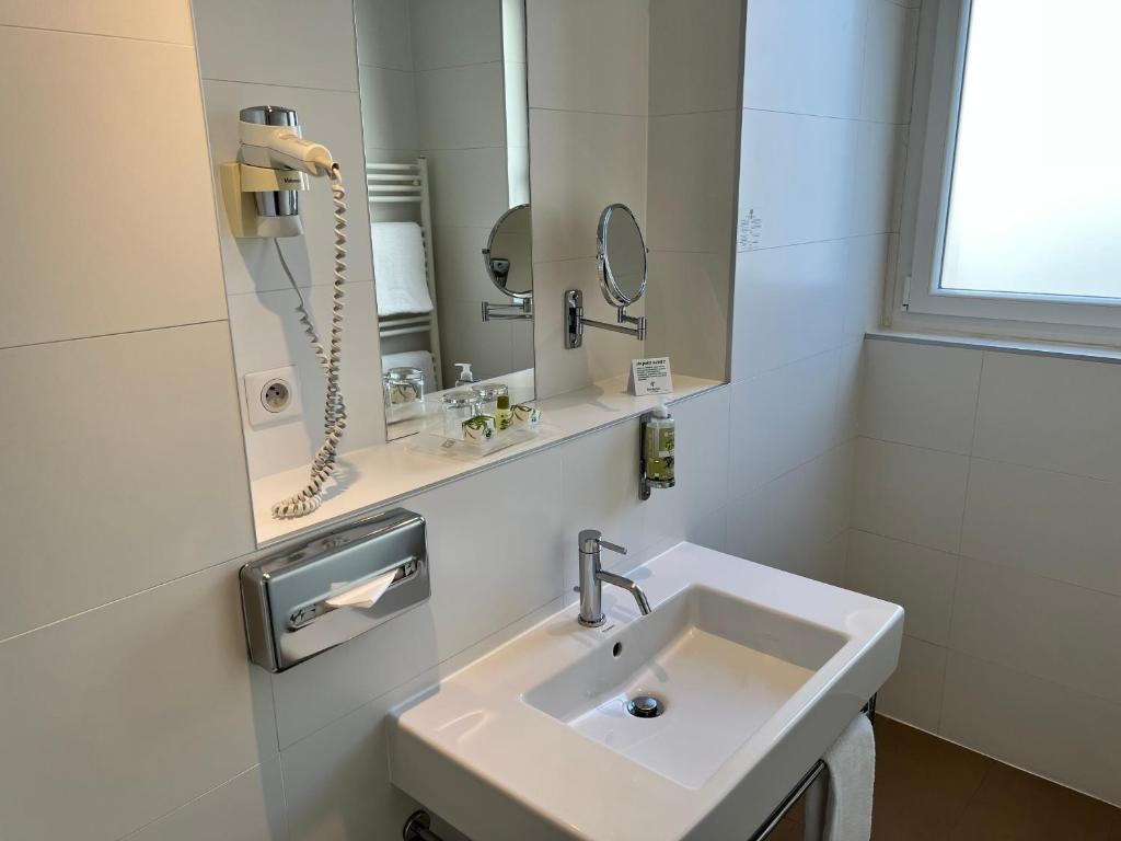 Holiday Inn Paris - Auteuil by IHG