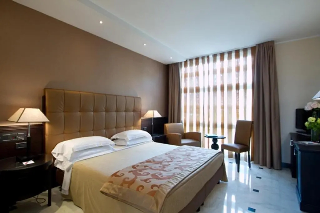 Classic Double room (full double bed)