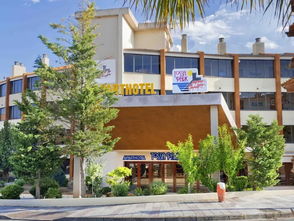 Aparthotel Tossa Park in Tossa de Mar Near Beach