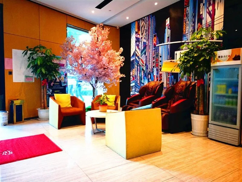 Lobby & Reception