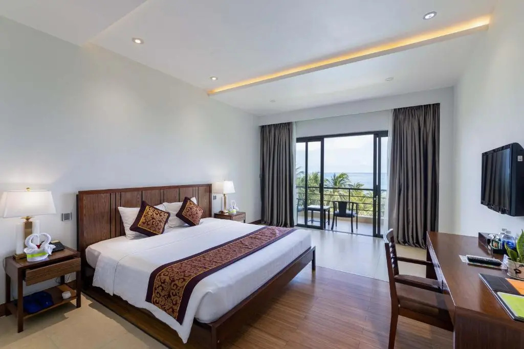 Deluxe Double room (full double bed)