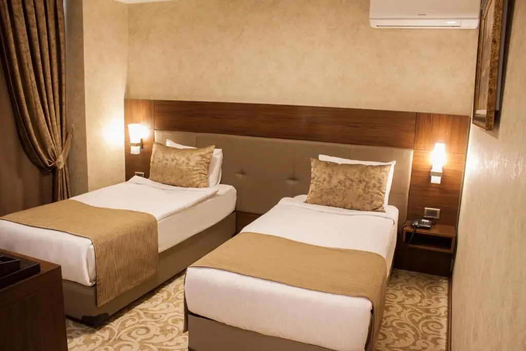 Economy room