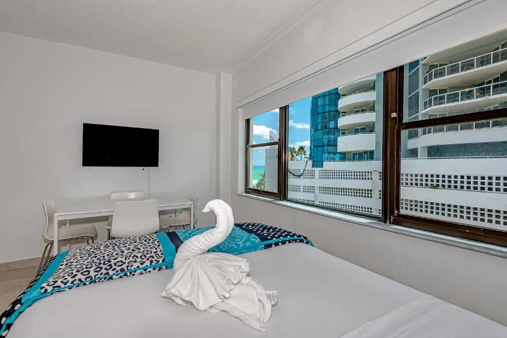 Double Studio (full double bed)