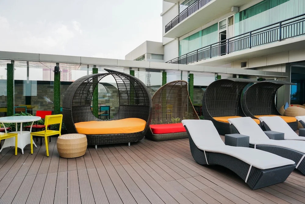 Stylish and Posh Studio Pasar Baru Mansion Apartment