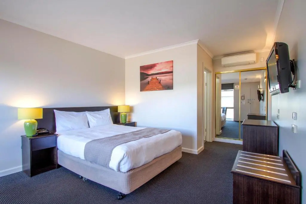 Economy Double room (full double bed)