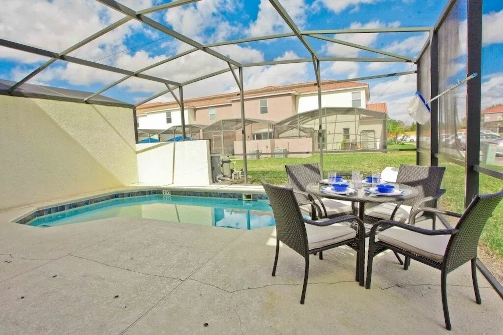 4563 Ada Lane 2596 4 Bedroom Townhouse by Redawning