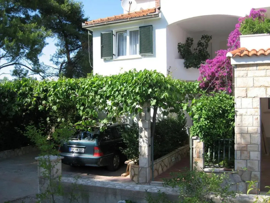 Apartments Jole - 70m from the sea