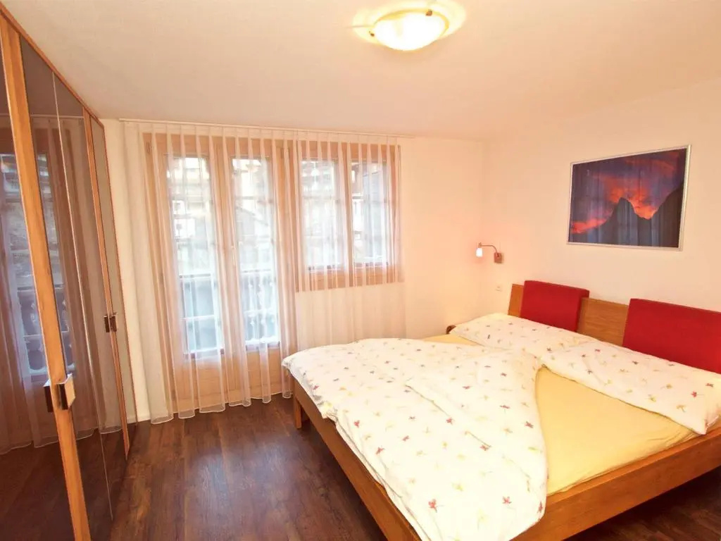 3 Bedrooms Apartment