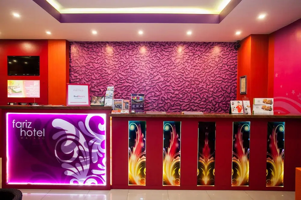 Lobby & Reception