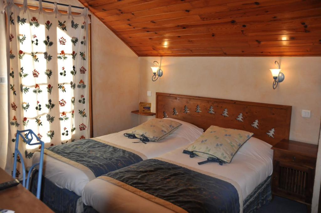 Voir la photo 4 — Le Chalet Suisse