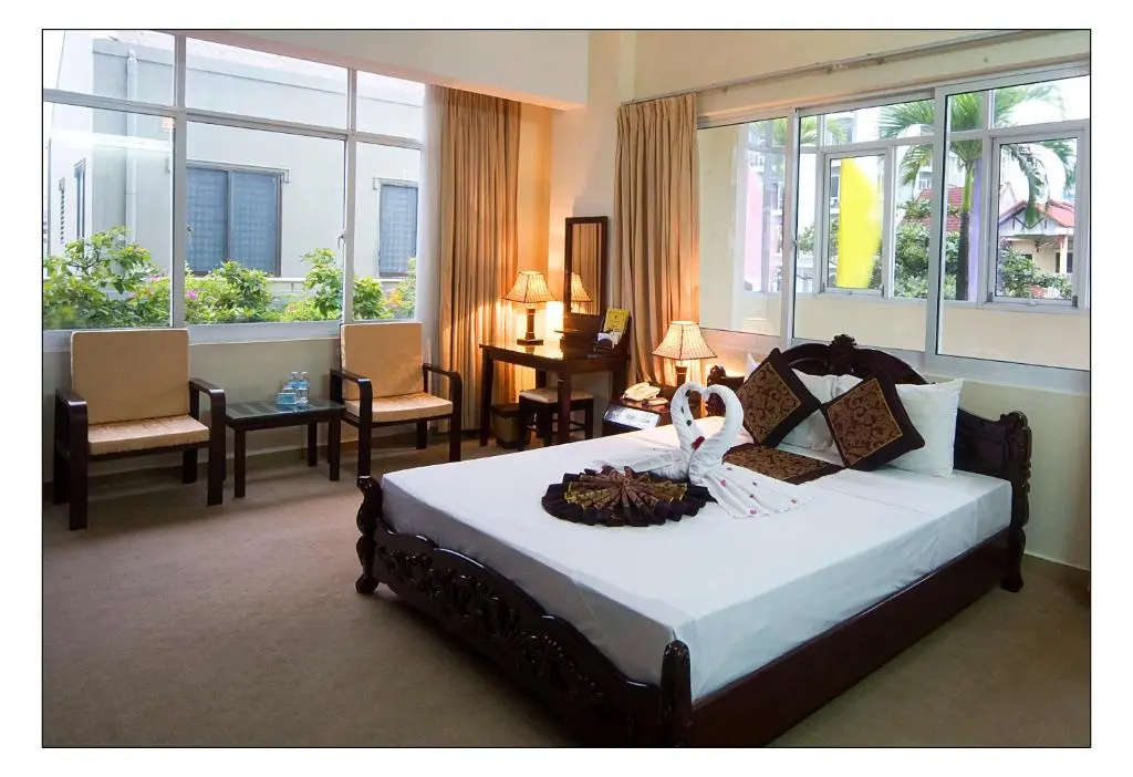 Deluxe Double room (full double bed)