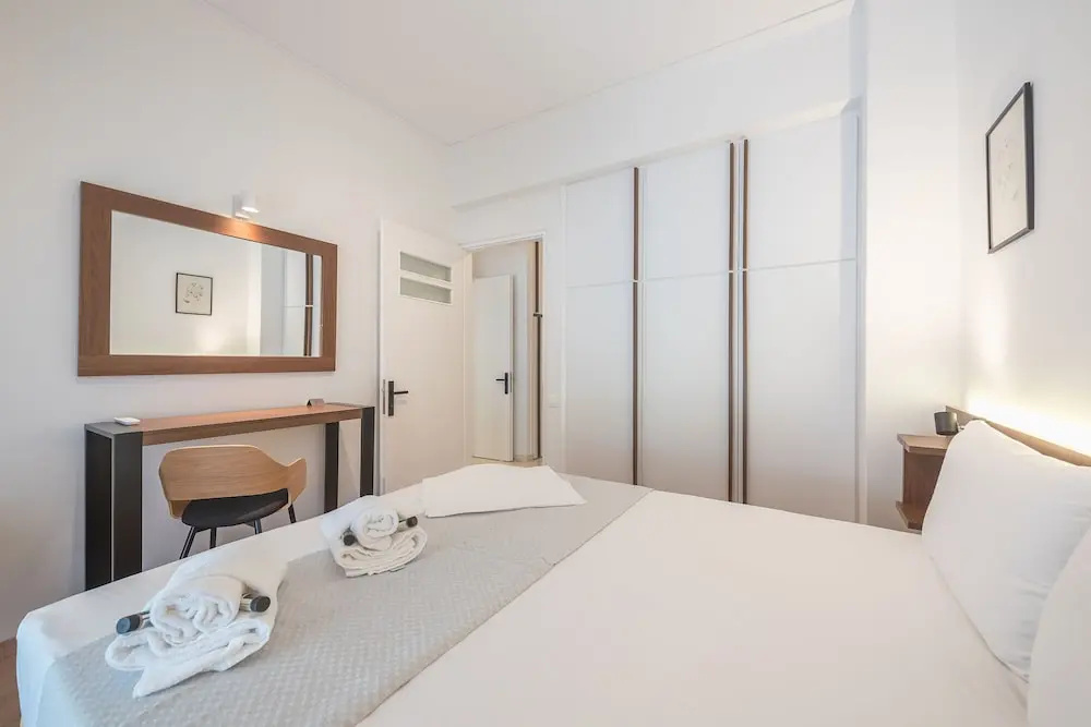 Beachfront Condo With Large Balcony