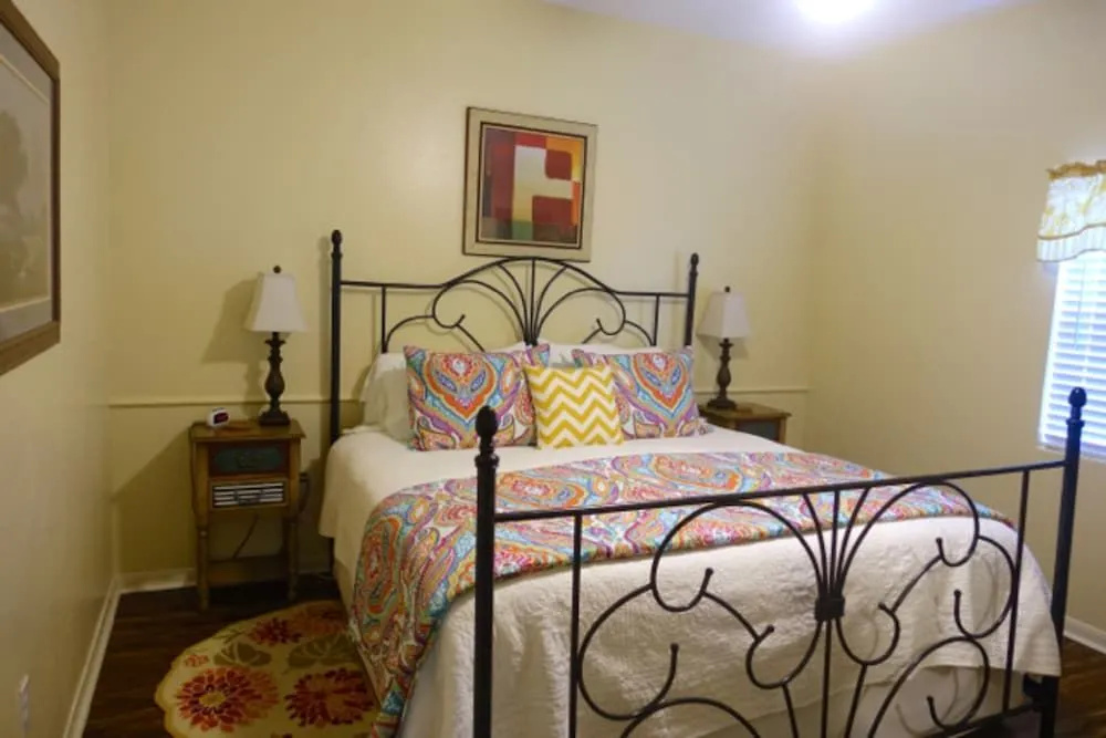 Comal Inn — 5