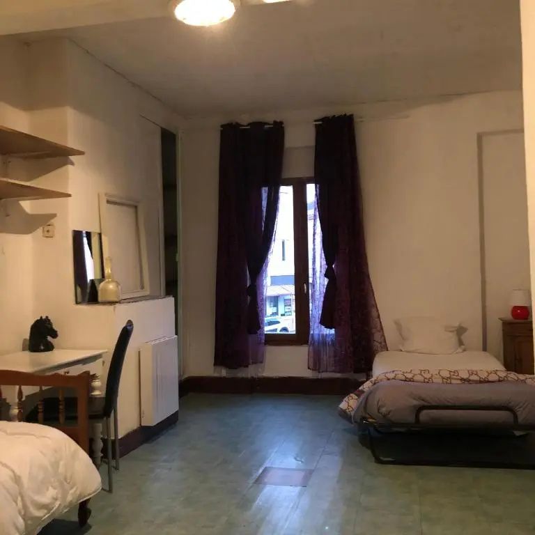 Gite spatieux,cour,entree autonome