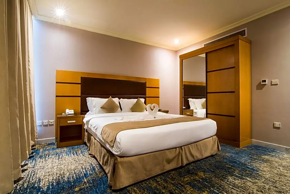 Double Suite (full double bed)