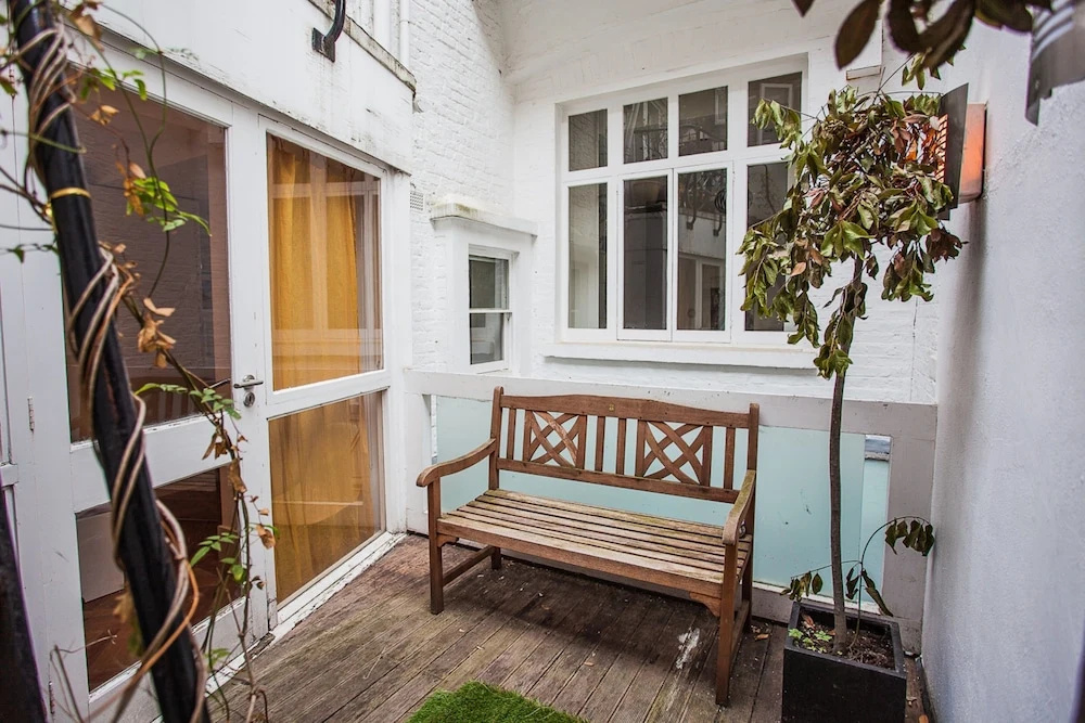 Stylish 3 Bed Apartment Next to Hyde Park