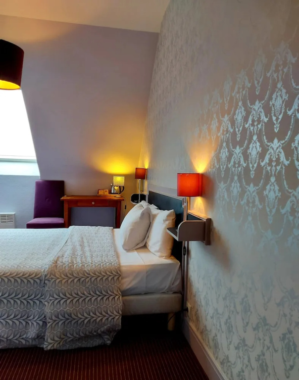 Economy room