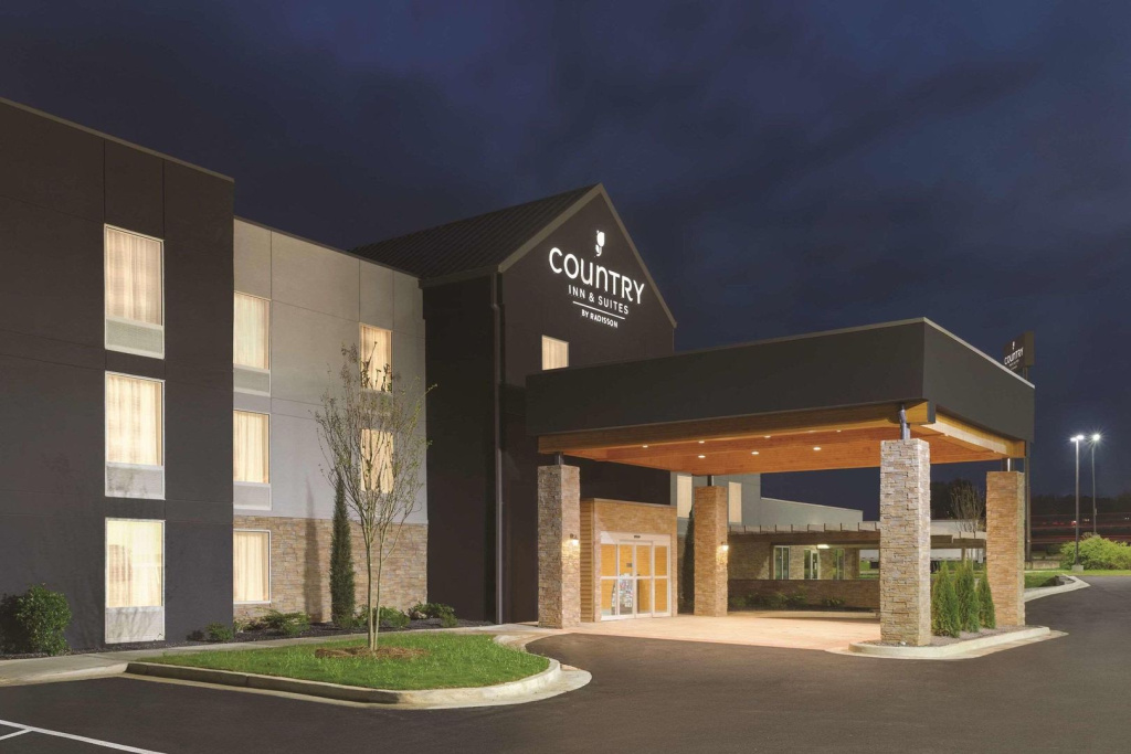 Country Inn & Suites by Radisson Macon West