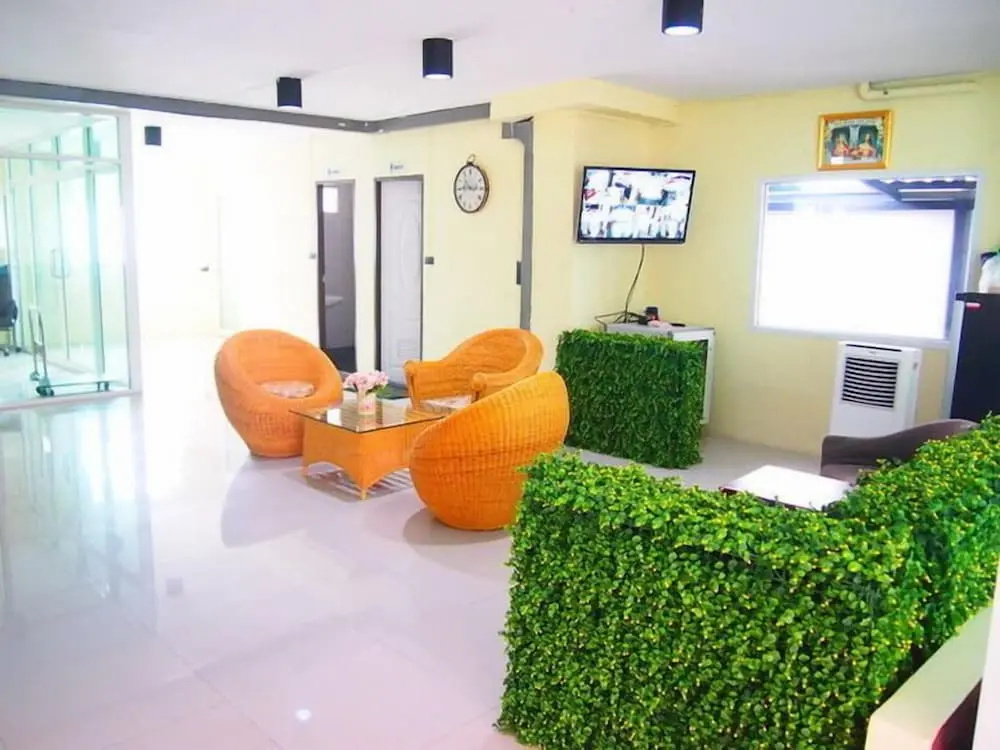 Lobby & Reception