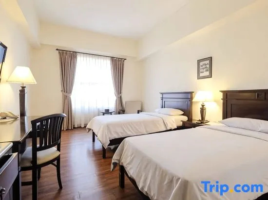 Premier room