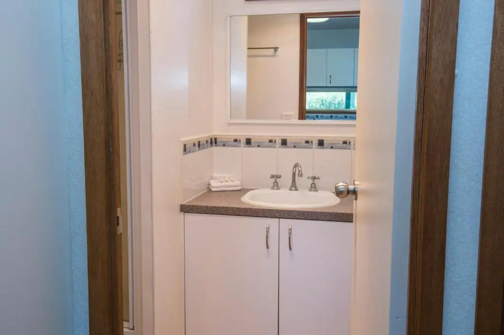 The Lakes Beachfront Holiday Retreat - Chambres