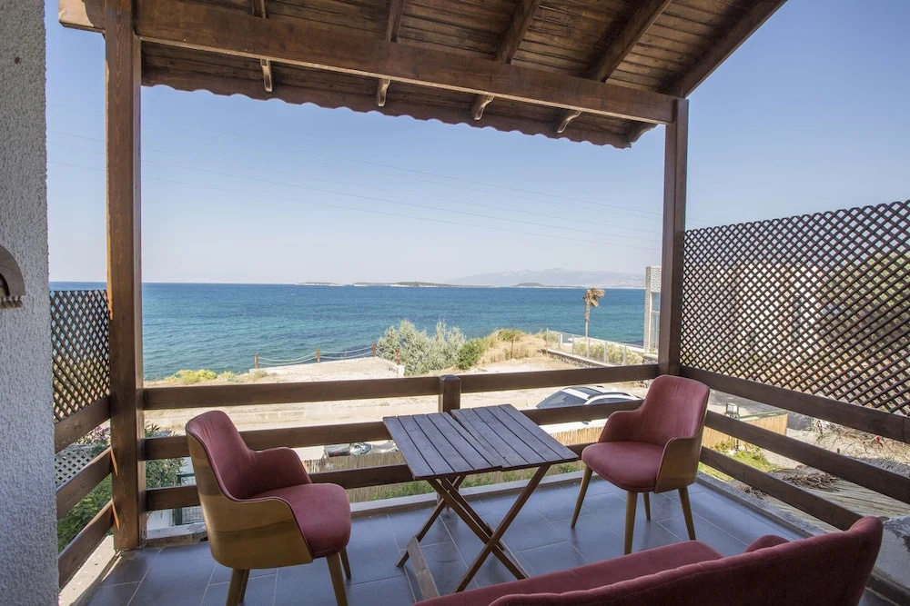 Balcony & Terrace