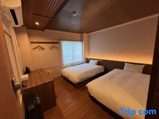 Economy Double room (twin beds)