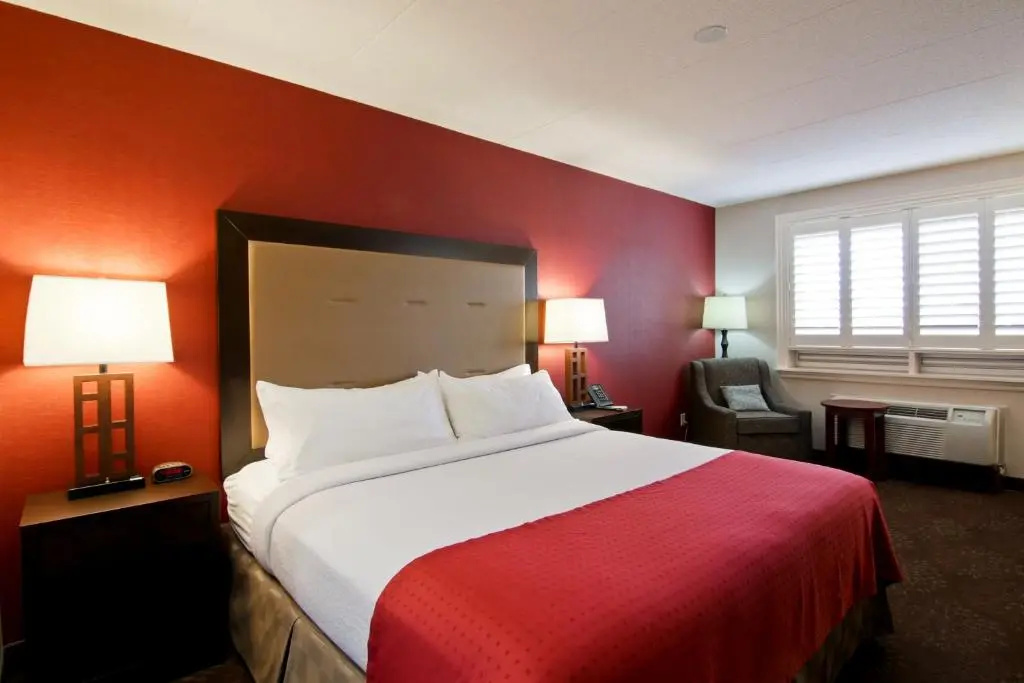 Holiday Inn Hotel & Suites St. Catharines Conference Center by IHG - Chambres