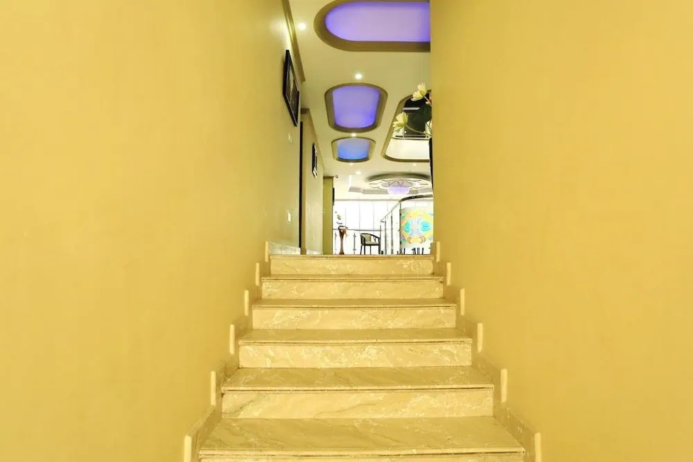Crown Plaza Residency - Général