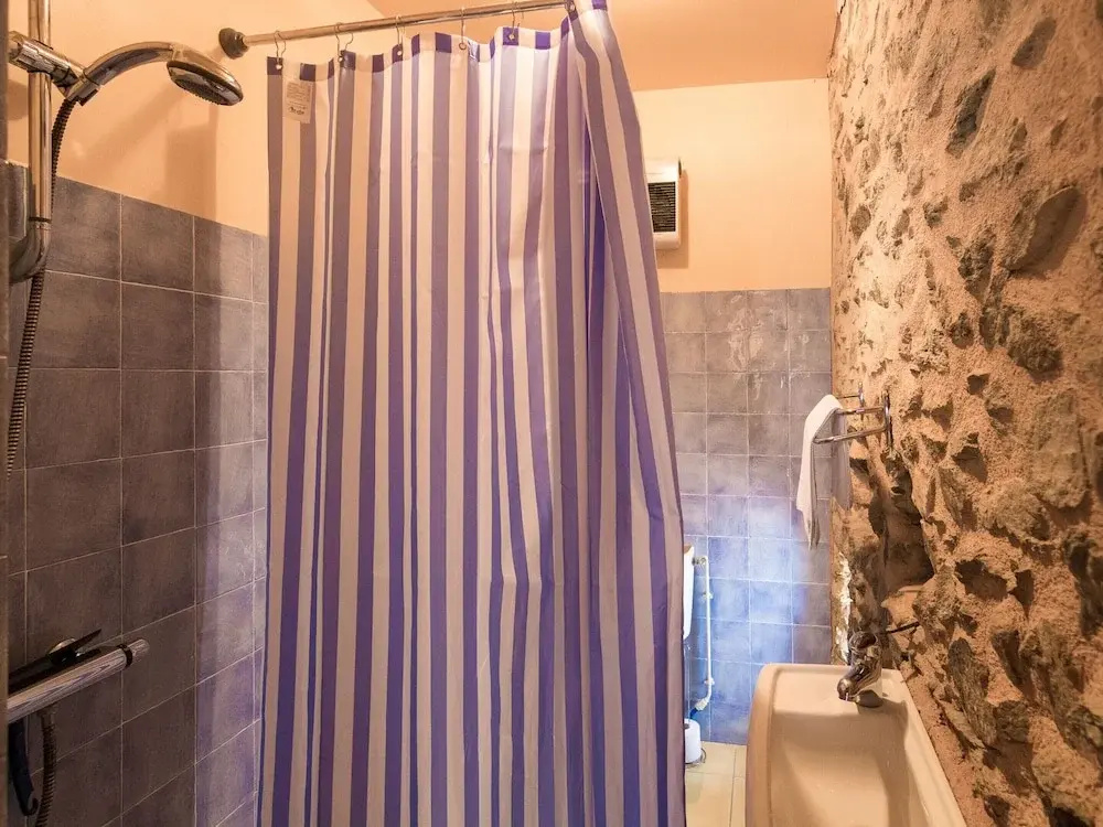 Afficher la photo 8 — Romantic Stay in a Medieval Castle With Pool and Restaurant Among Others