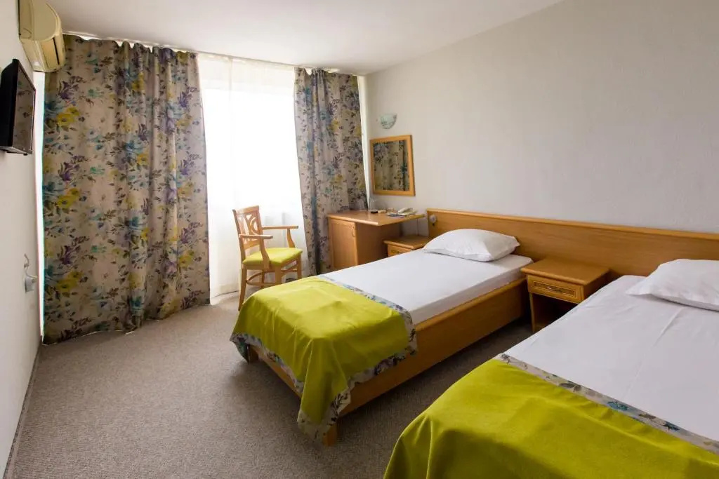 Standard Double room with sea view (full double bed)