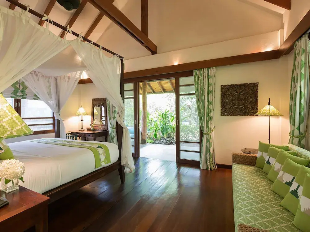 6 Bedrooms Sextuple Villa